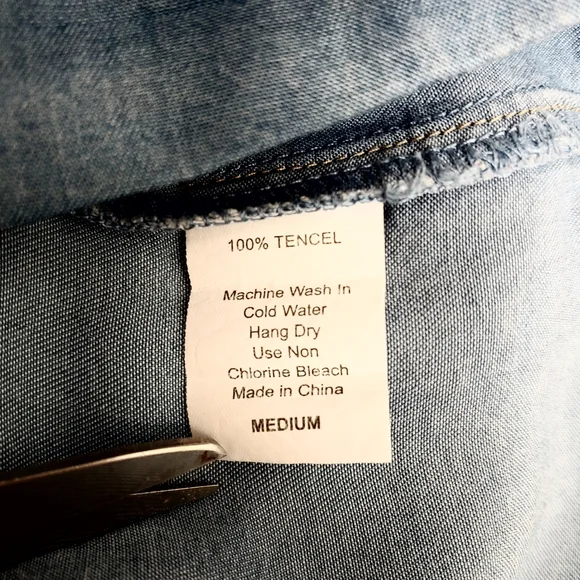 BLACK MARKET Denim Tencel Jumpsuit Romper Elastic Waist Medium Loose Fit - Picture 10 of 11